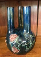 OI1064 ARTS & CRAFTS VASE BY SIR EDMUND ELTON