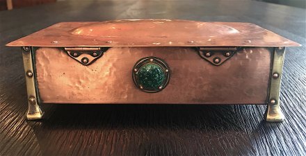 OI1091 ARTS & CRAFTS COPPER BOX WITH 5 RUSKIN INSETS